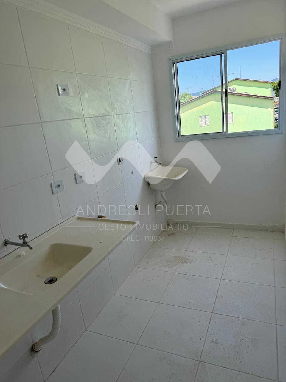 Apartamento à venda com 2 quartos, 40m² - Foto 4