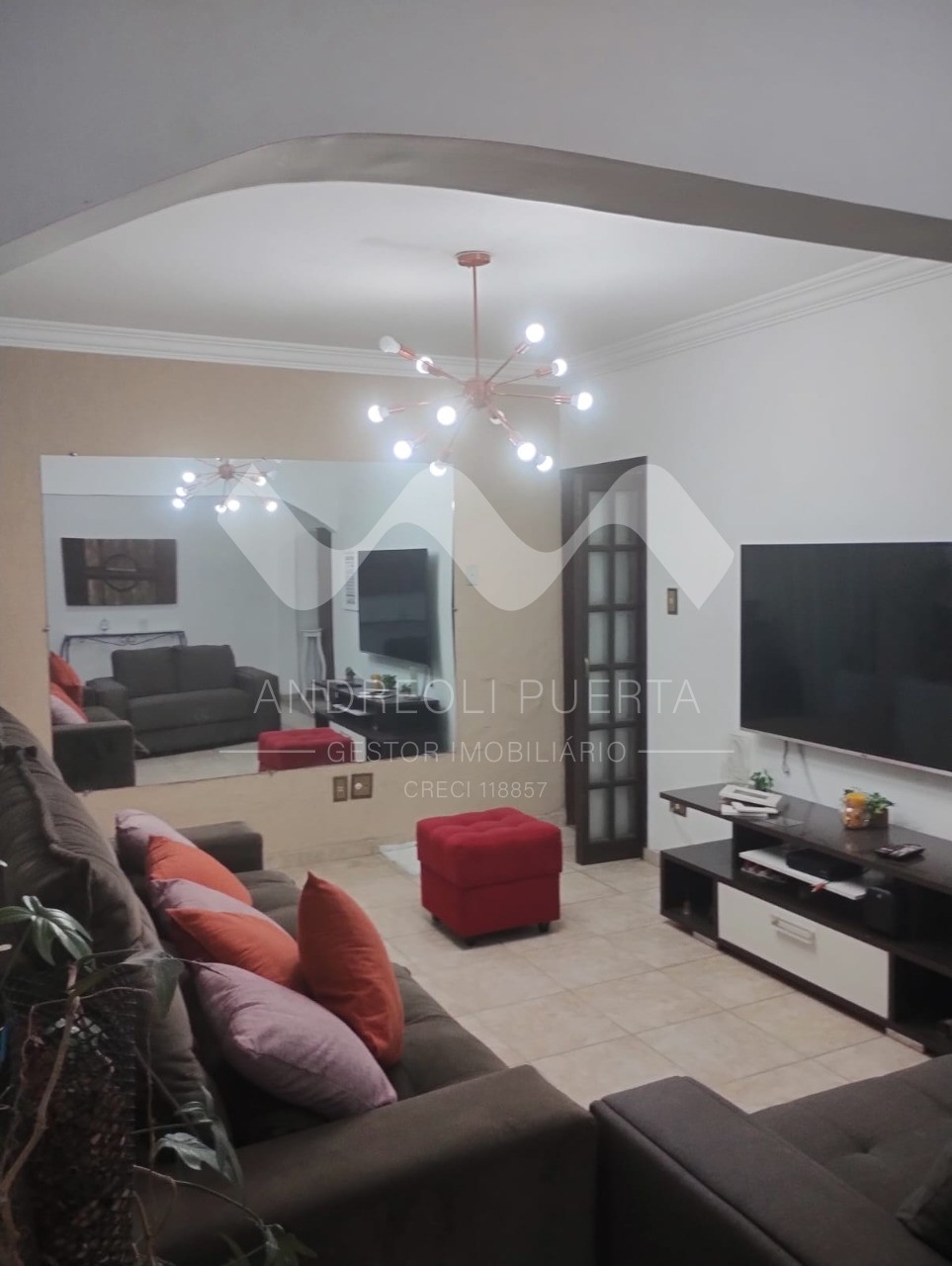 Casa à venda com 2 quartos, 146m² - Foto 1