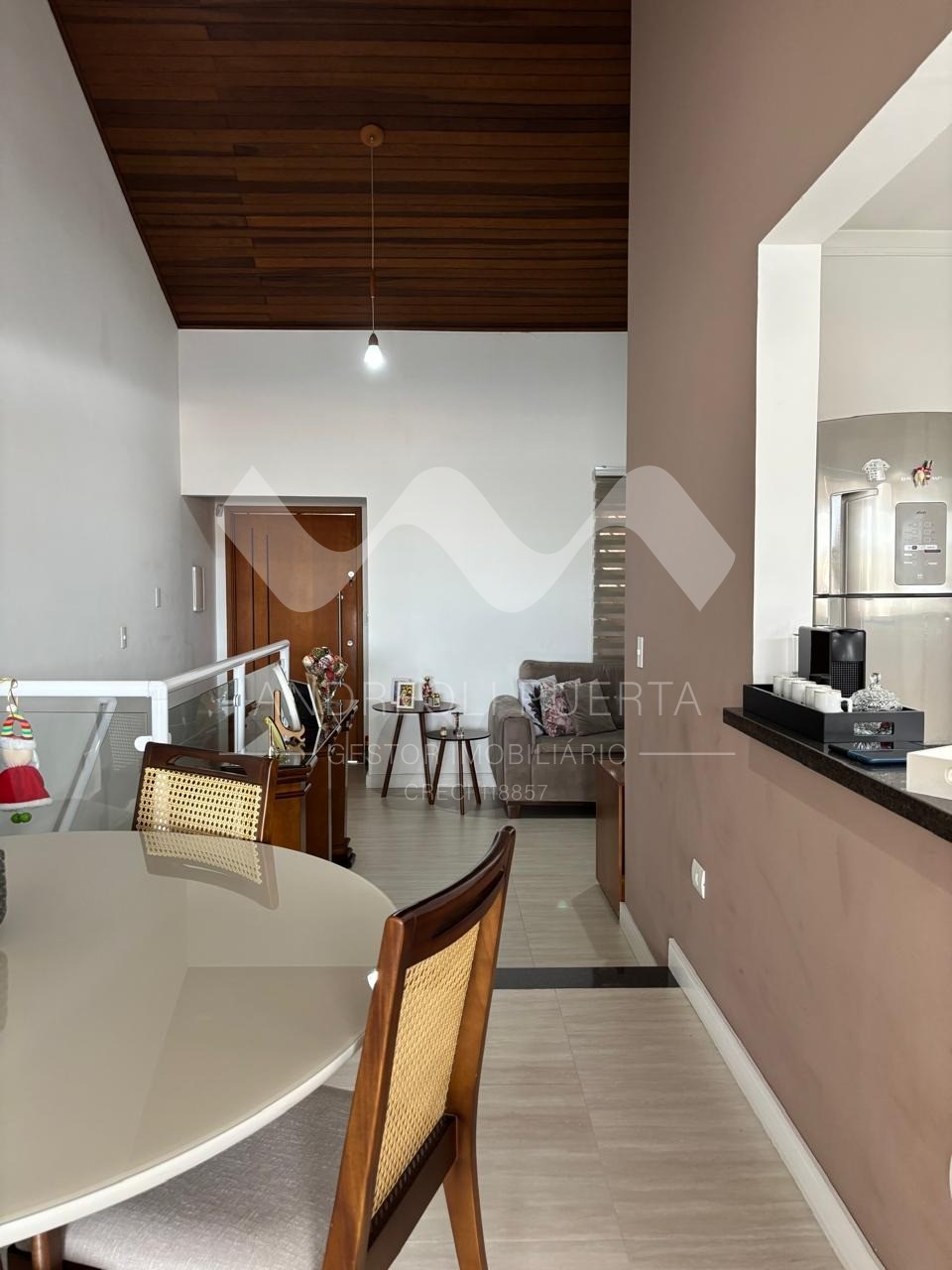 Casa à venda com 3 quartos, 150m² - Foto 14