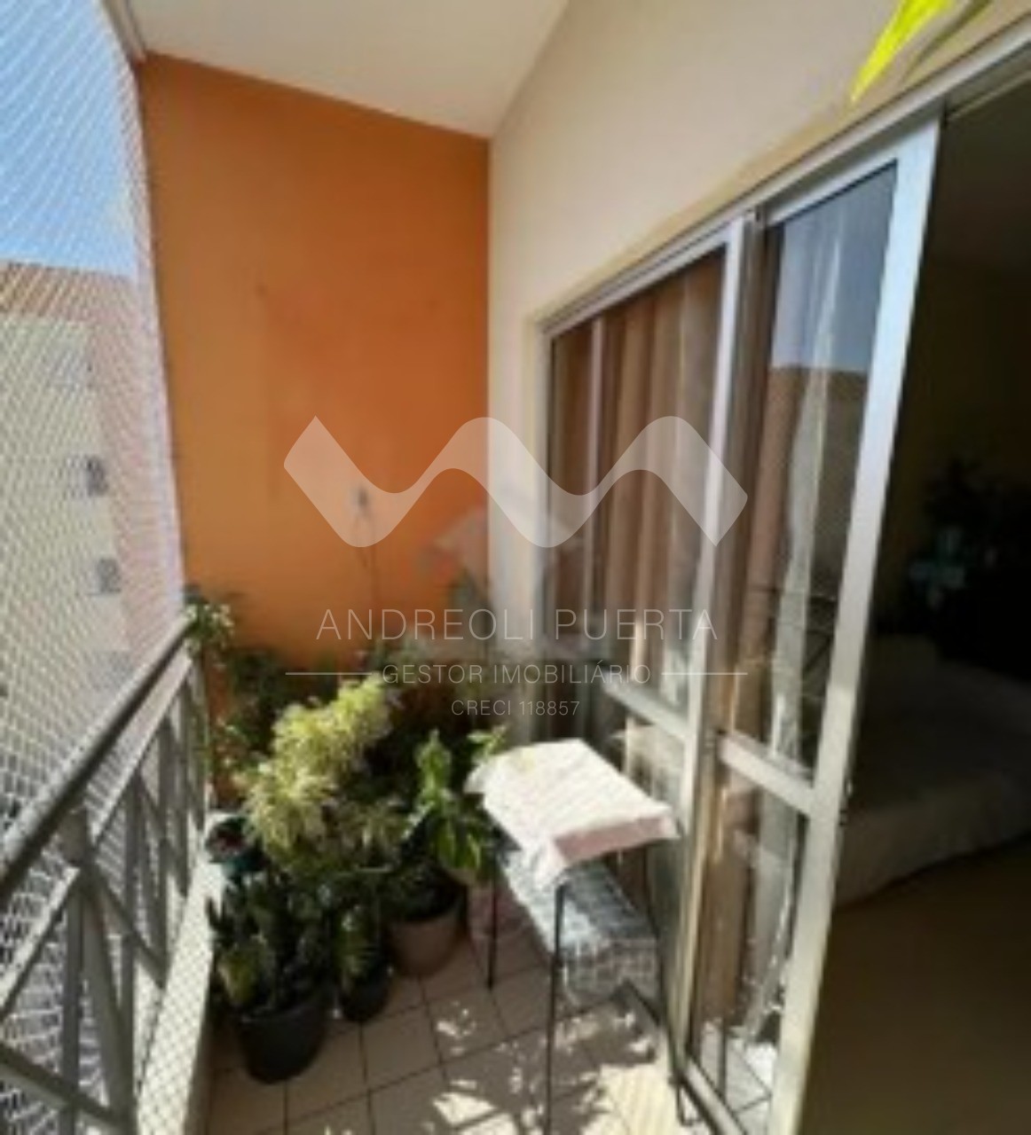 Apartamento à venda com 3 quartos, 70m² - Foto 2