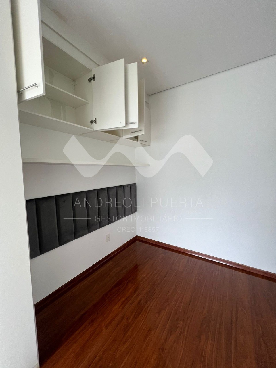 Casa de Condomínio à venda com 3 quartos, 300m² - Foto 5