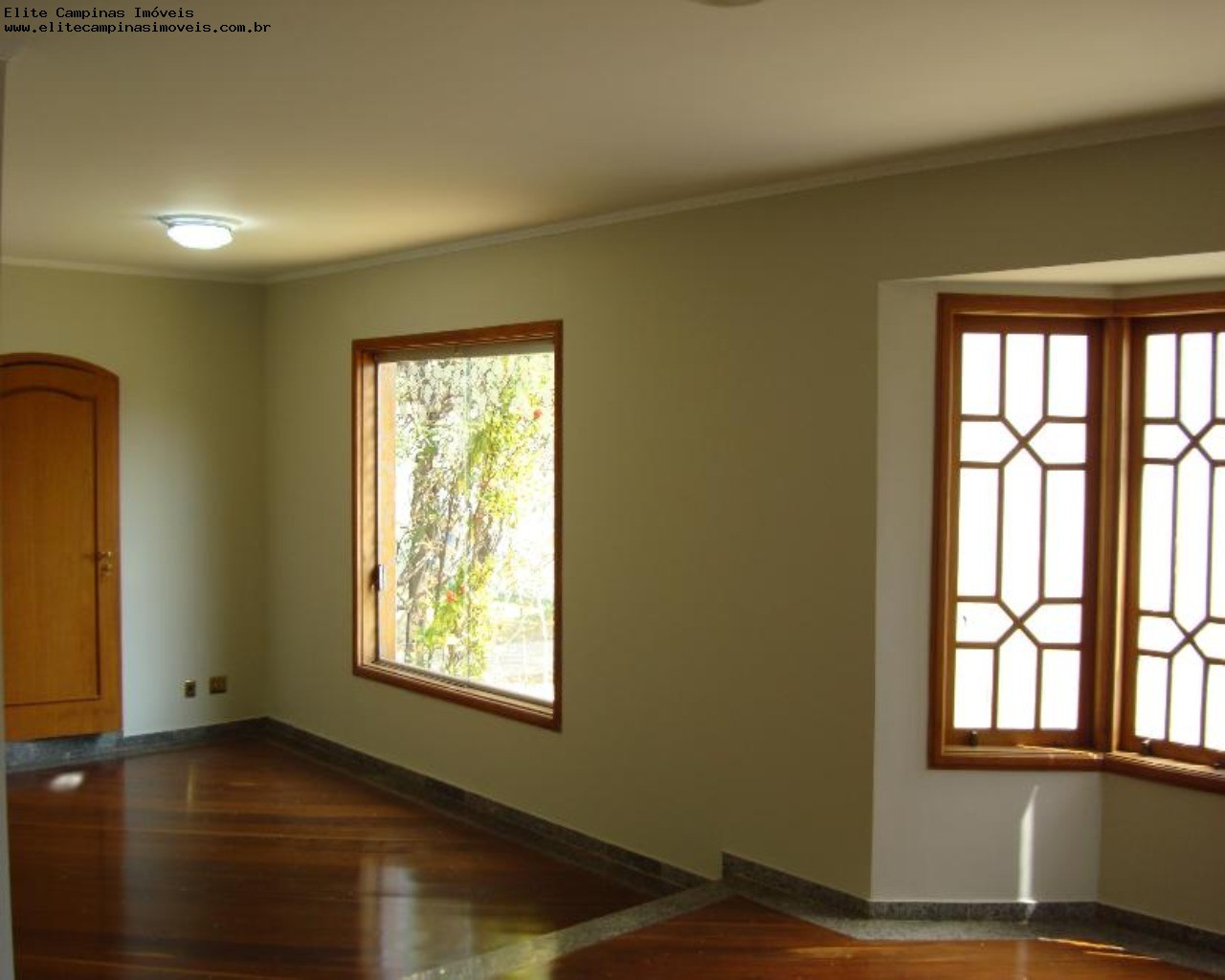 Sobrado à venda com 4 quartos, 1040m² - Foto 2