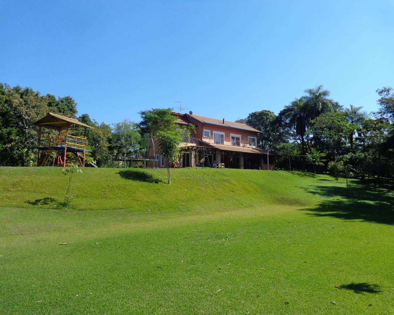 Casa de Condomínio para alugar com 4 quartos, 5900m² - Foto 1