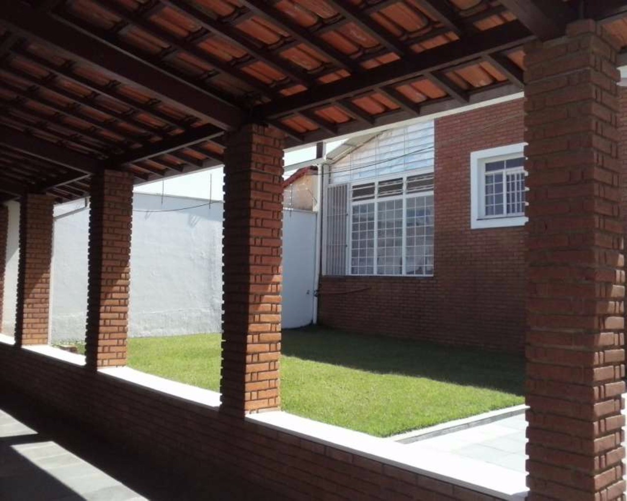 Casa à venda com 2 quartos, 380m² - Foto 7