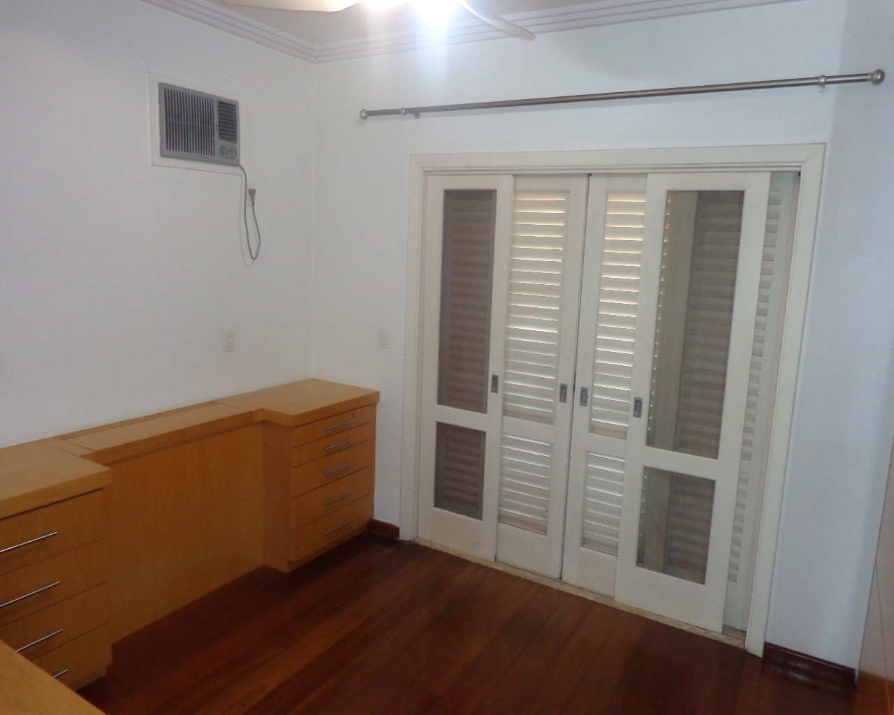 Casa de Condomínio à venda com 4 quartos, 500m² - Foto 28