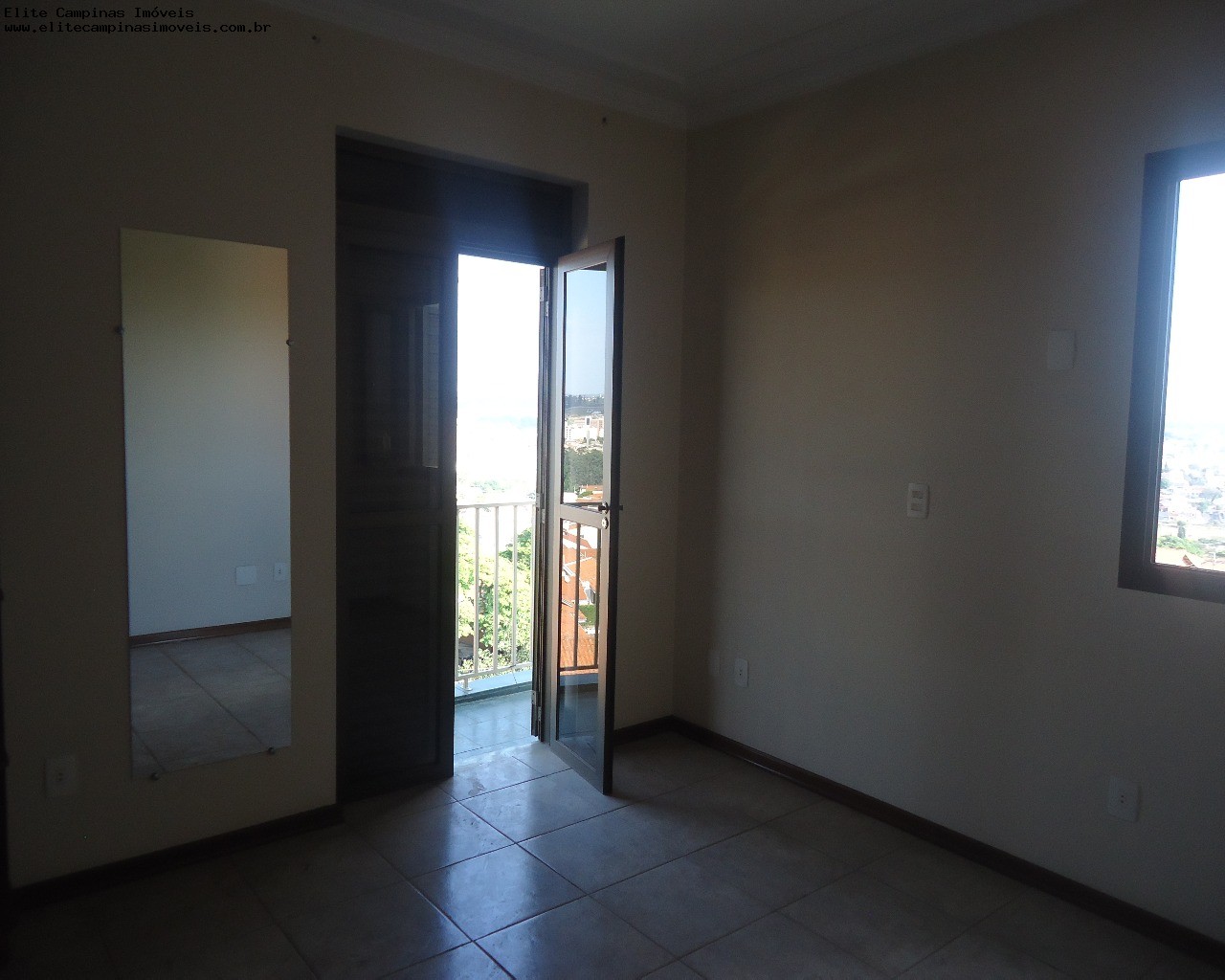 Apartamento à venda com 3 quartos, 130m² - Foto 2