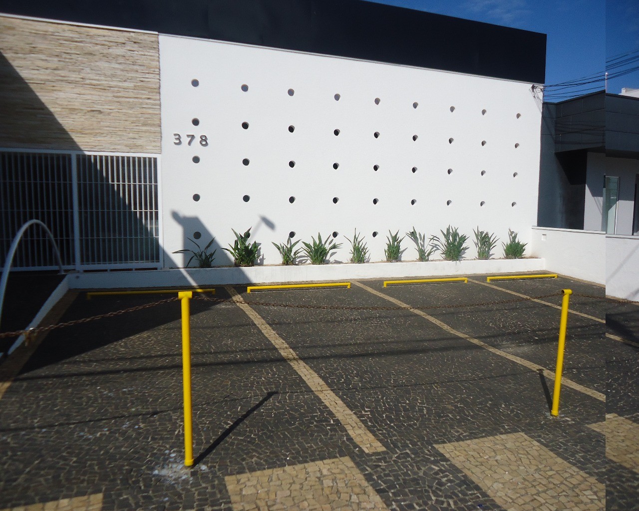 Prédio Inteiro - Foto 1