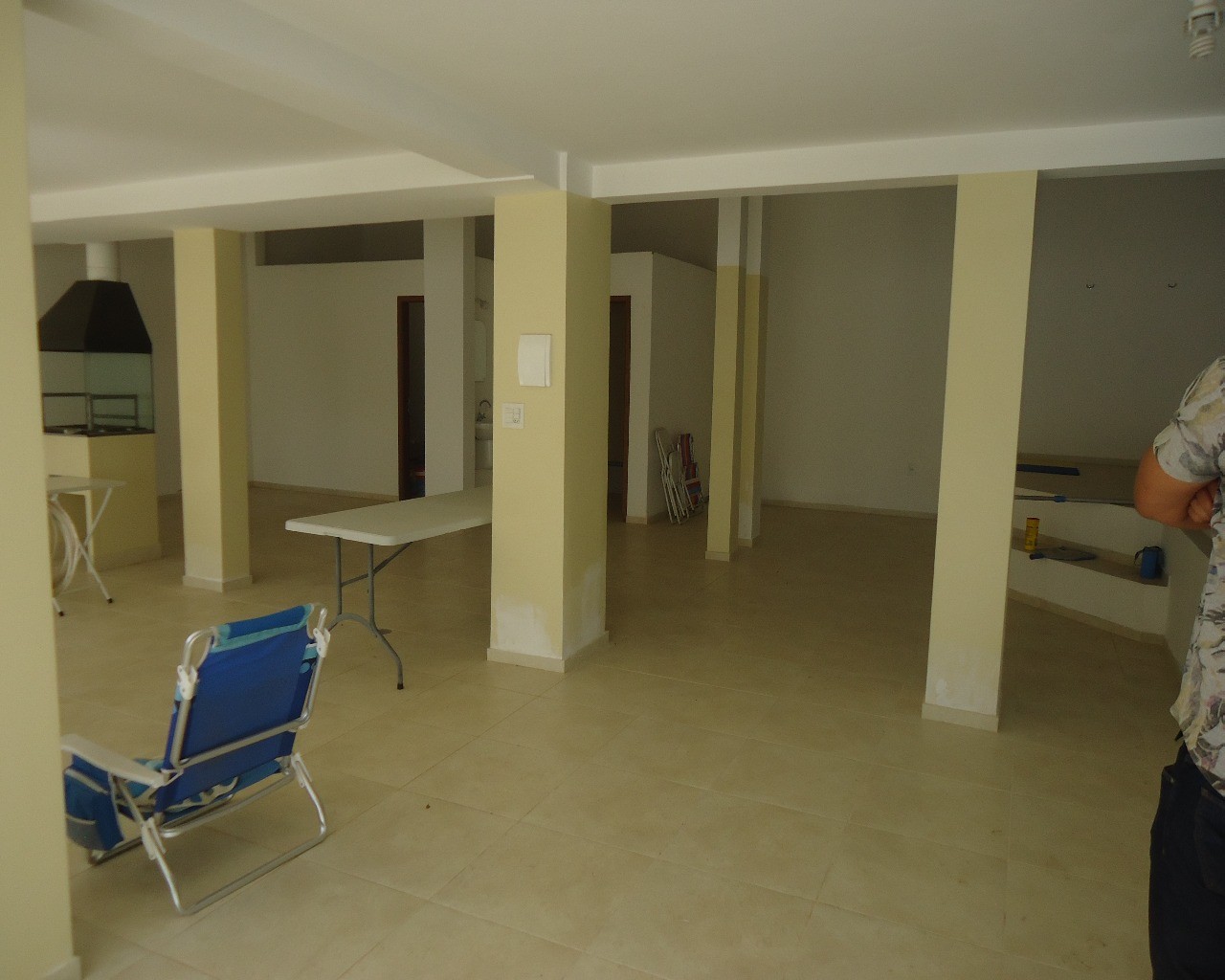 Casa à venda com 4 quartos, 300m² - Foto 2