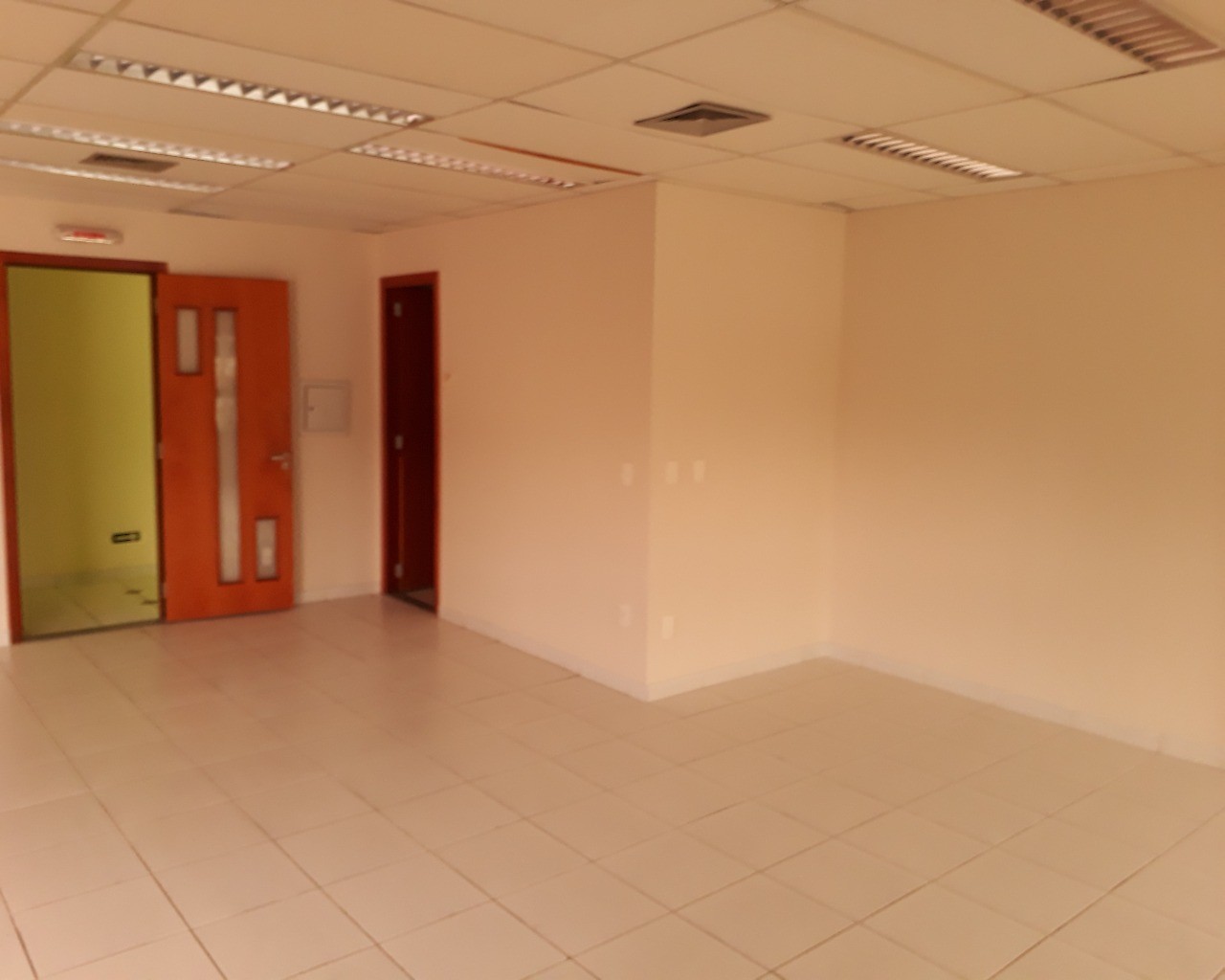 Conjunto Comercial-Sala à venda e aluguel, 70m² - Foto 7