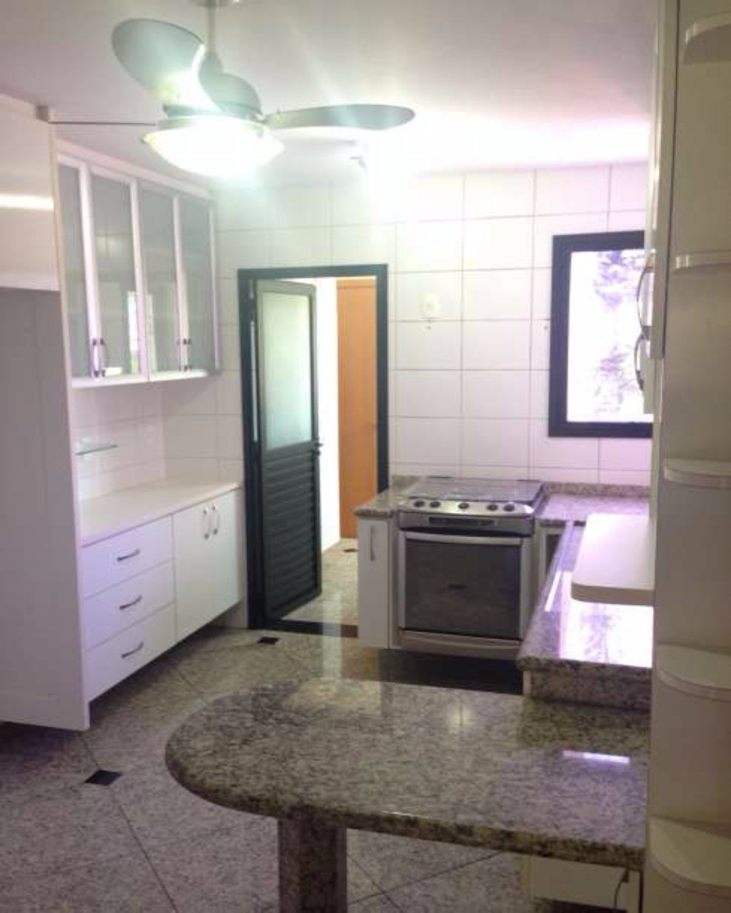 Apartamento à venda com 4 quartos, 180m² - Foto 13