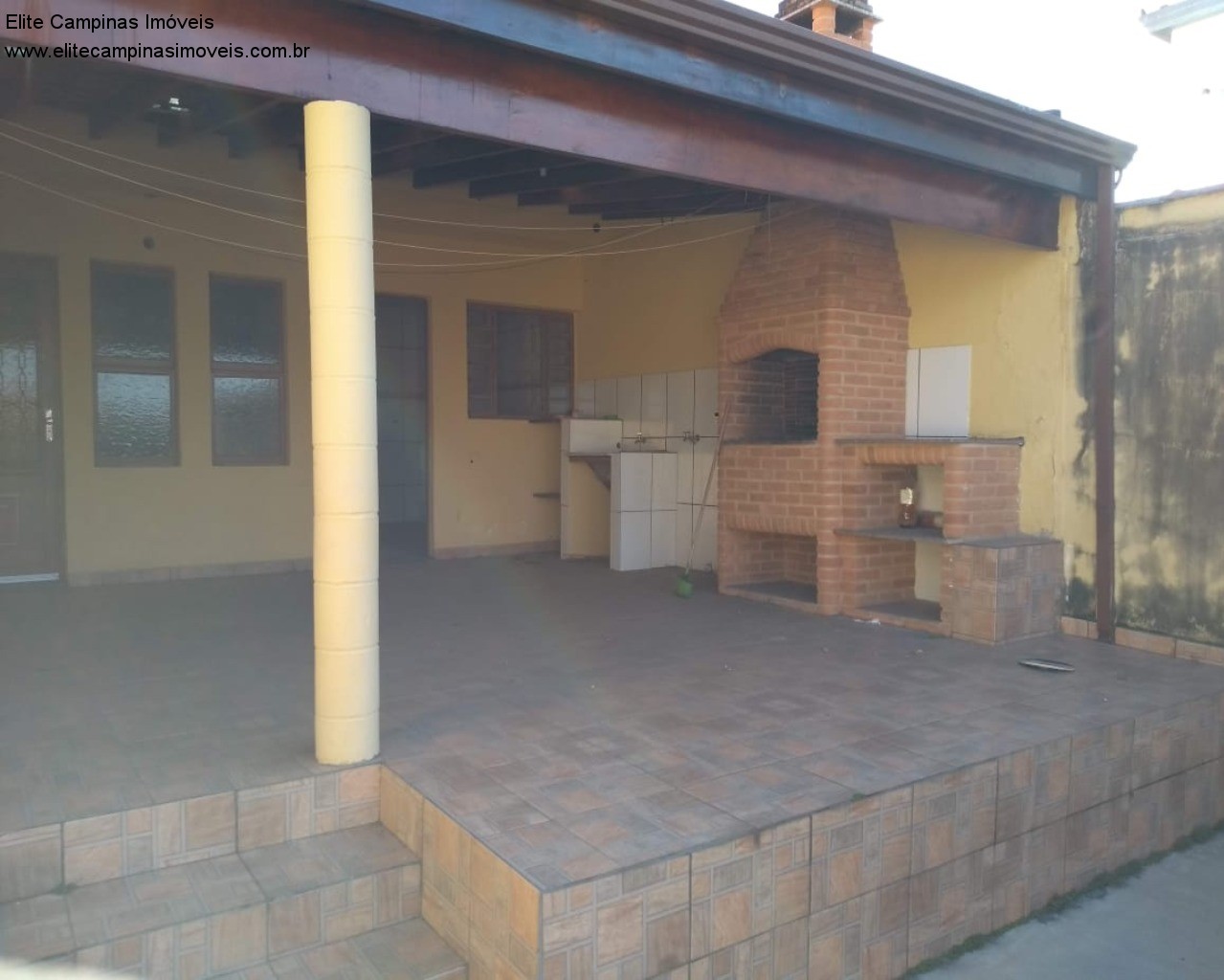 Casa à venda com 2 quartos, 250m² - Foto 1