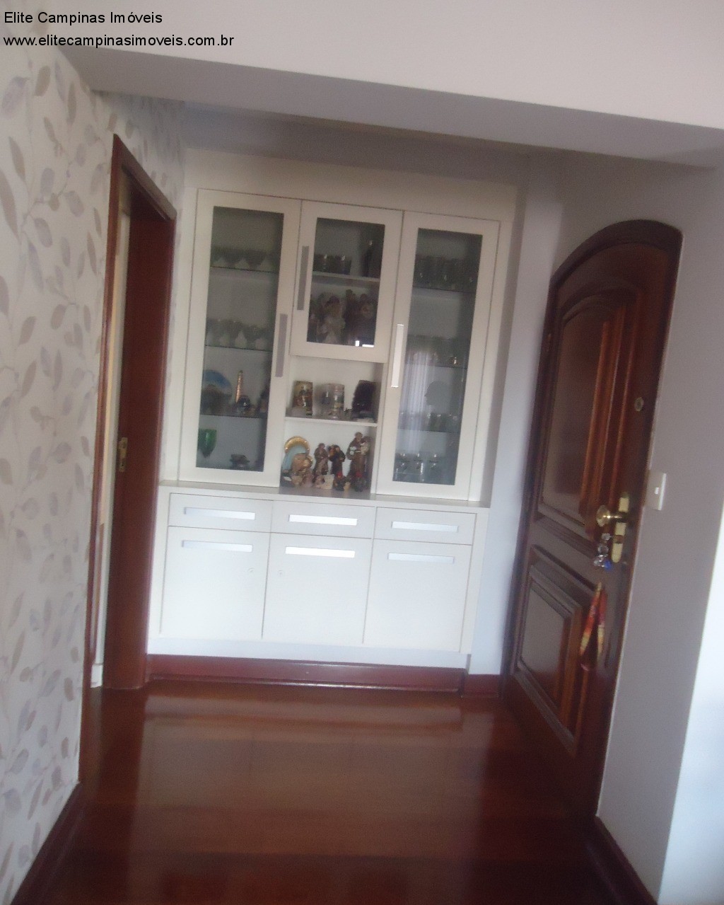 Apartamento à venda com 3 quartos, 180m² - Foto 2