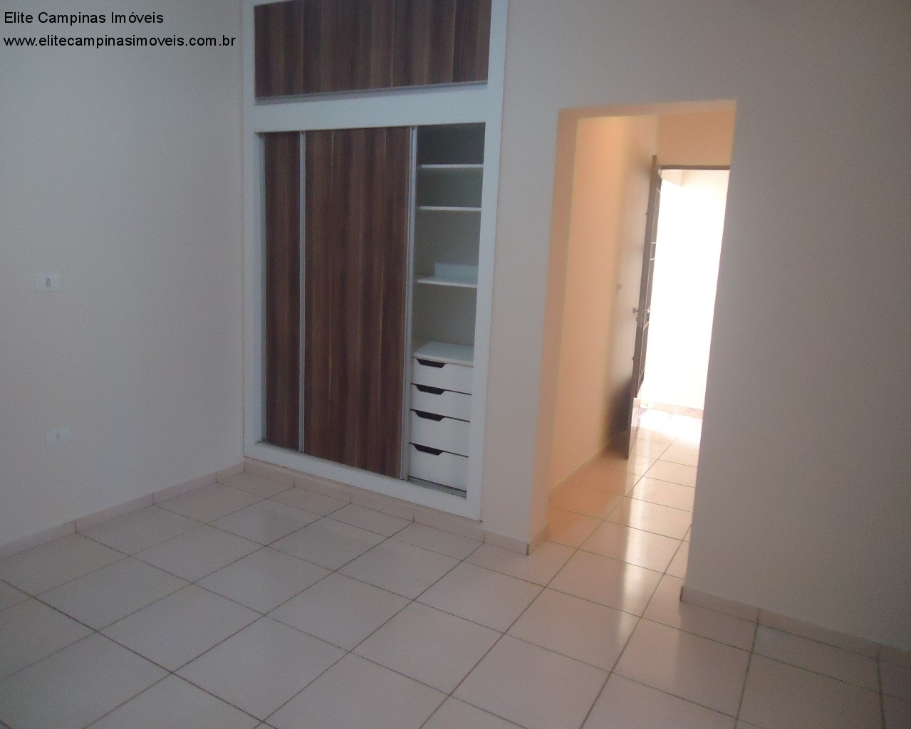 Casa à venda com 1 quarto, 300m² - Foto 6