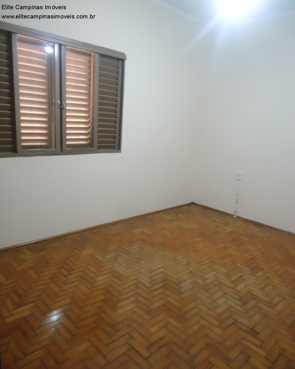 Casa à venda com 1 quarto, 300m² - Foto 9