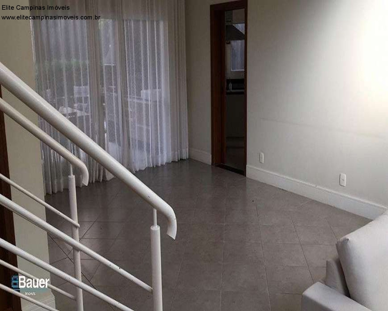 Casa de Condomínio à venda com 3 quartos, 300m² - Foto 4