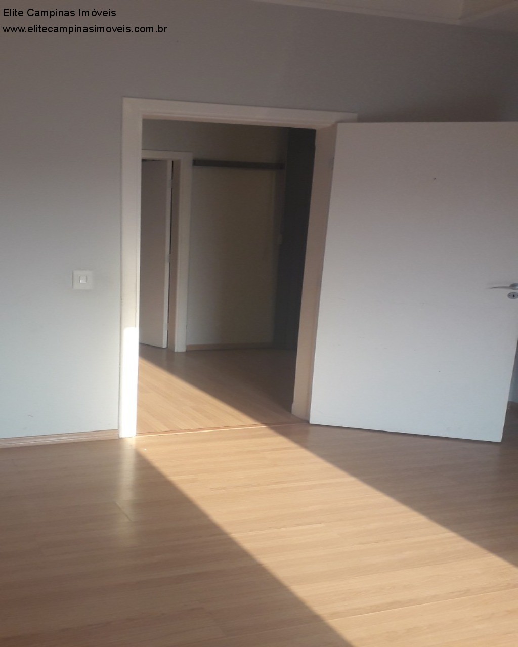 Casa à venda com 3 quartos, 250m² - Foto 9