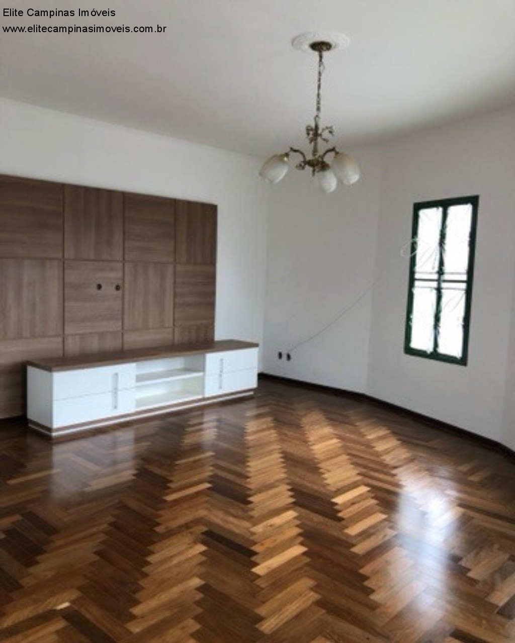 Casa à venda com 3 quartos, 307m² - Foto 3