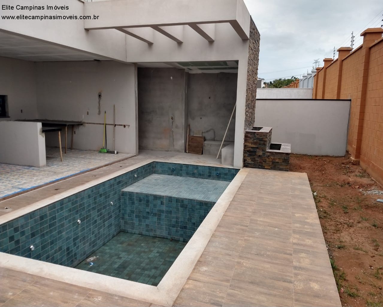 Casa de Condomínio à venda com 5 quartos, 452m² - Foto 2