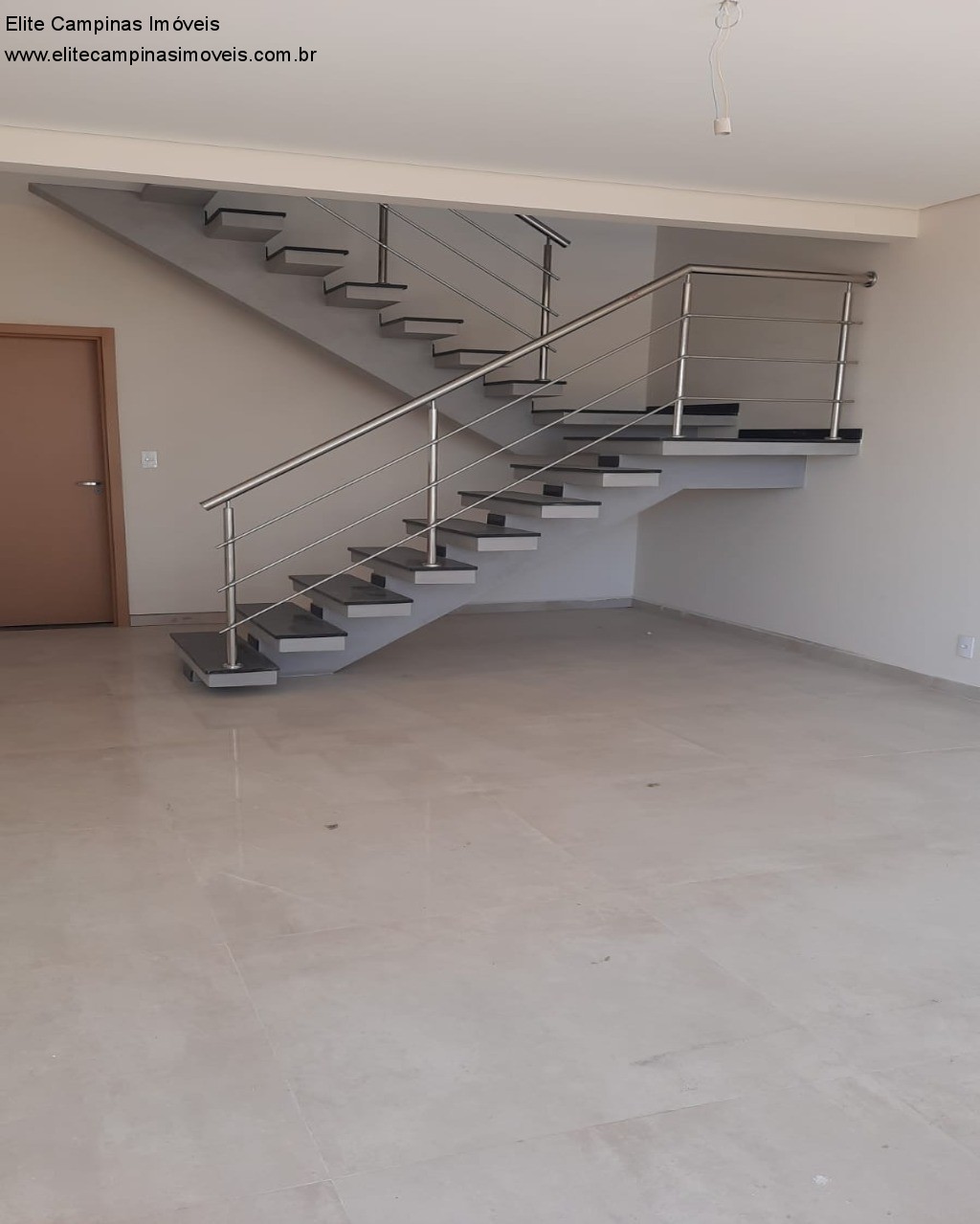 Casa de Condomínio à venda com 3 quartos, 250m² - Foto 3