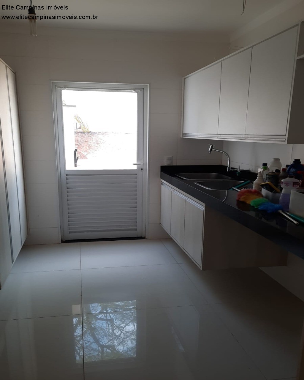 Casa de Condomínio à venda com 3 quartos, 250m² - Foto 19