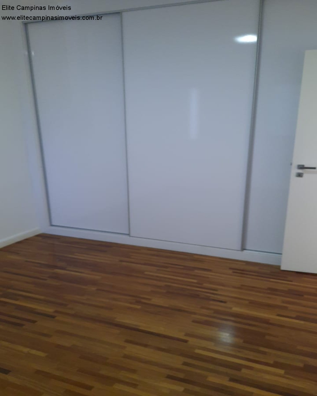 Casa de Condomínio à venda com 4 quartos, 350m² - Foto 15