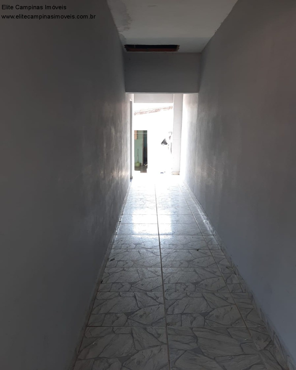 Casa à venda com 2 quartos, 250m² - Foto 17