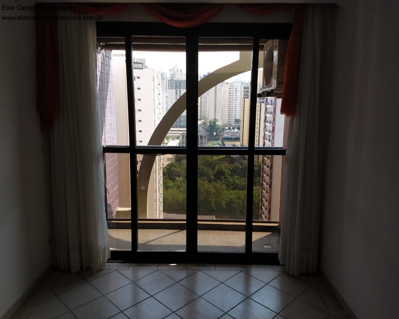 Apartamento à venda com 2 quartos, 70m² - Foto 4