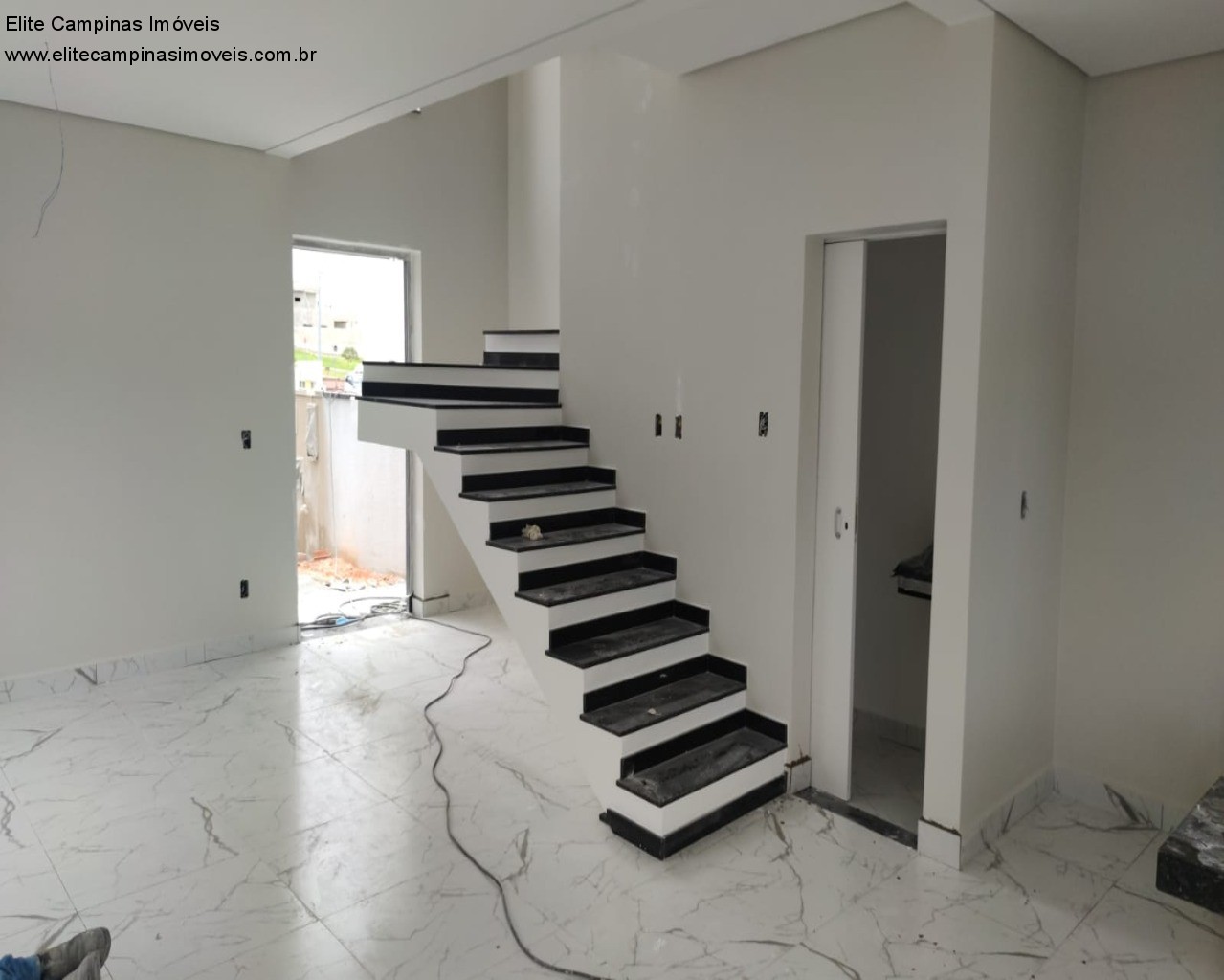 Casa de Condomínio à venda com 3 quartos, 220m² - Foto 6