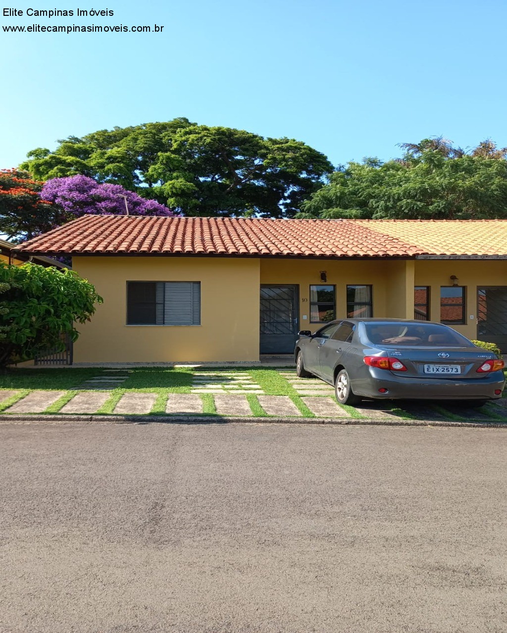 Casa de Condomínio à venda com 3 quartos, 269m² - Foto 1