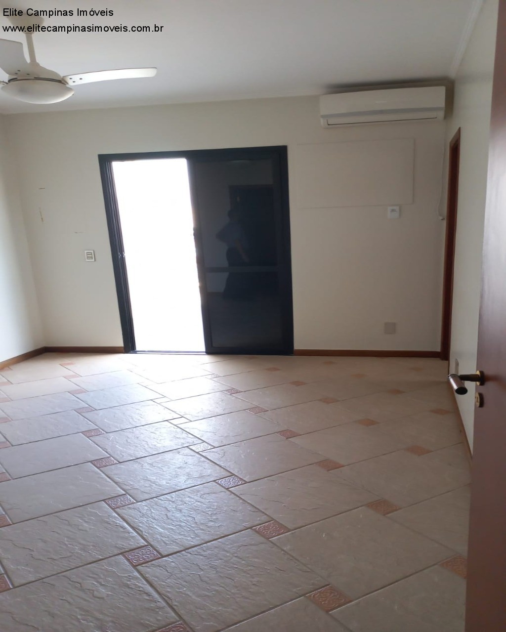 Apartamento à venda com 3 quartos, 226m² - Foto 9