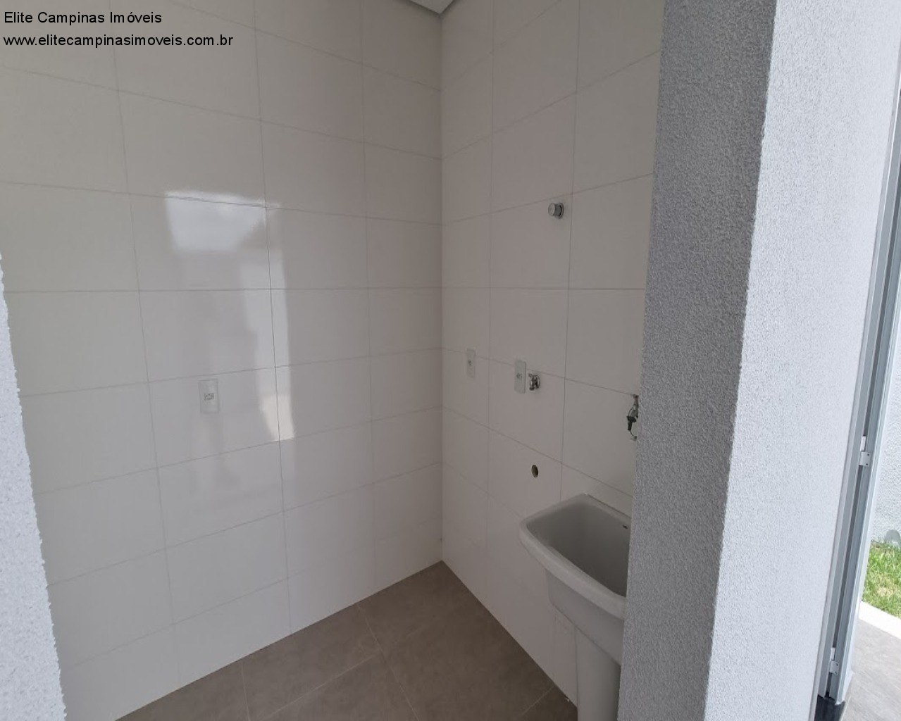 Casa de Condomínio à venda com 3 quartos, 250m² - Foto 18