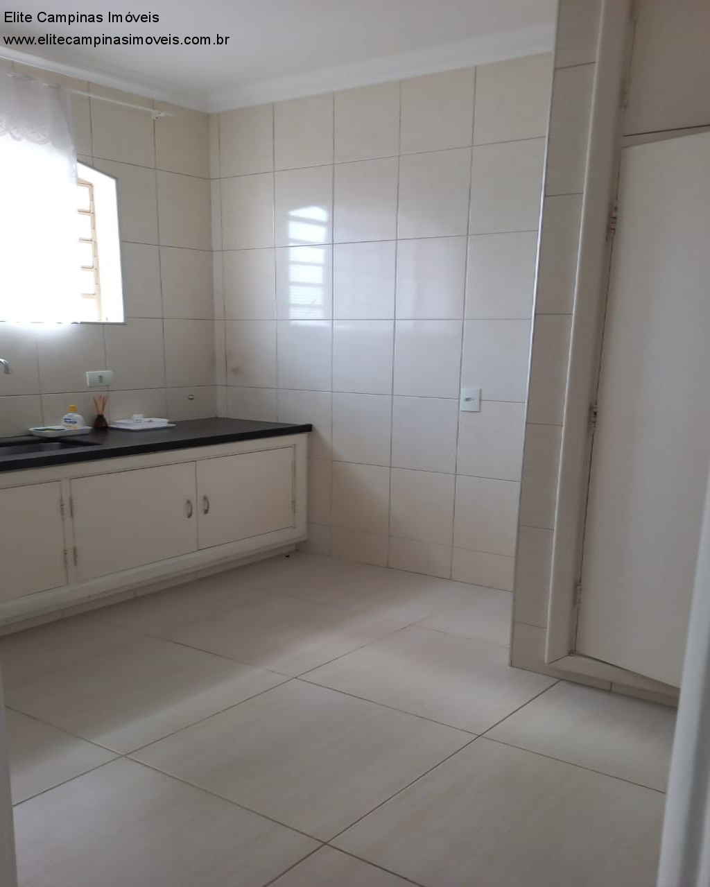 Casa à venda com 3 quartos, 380m² - Foto 10