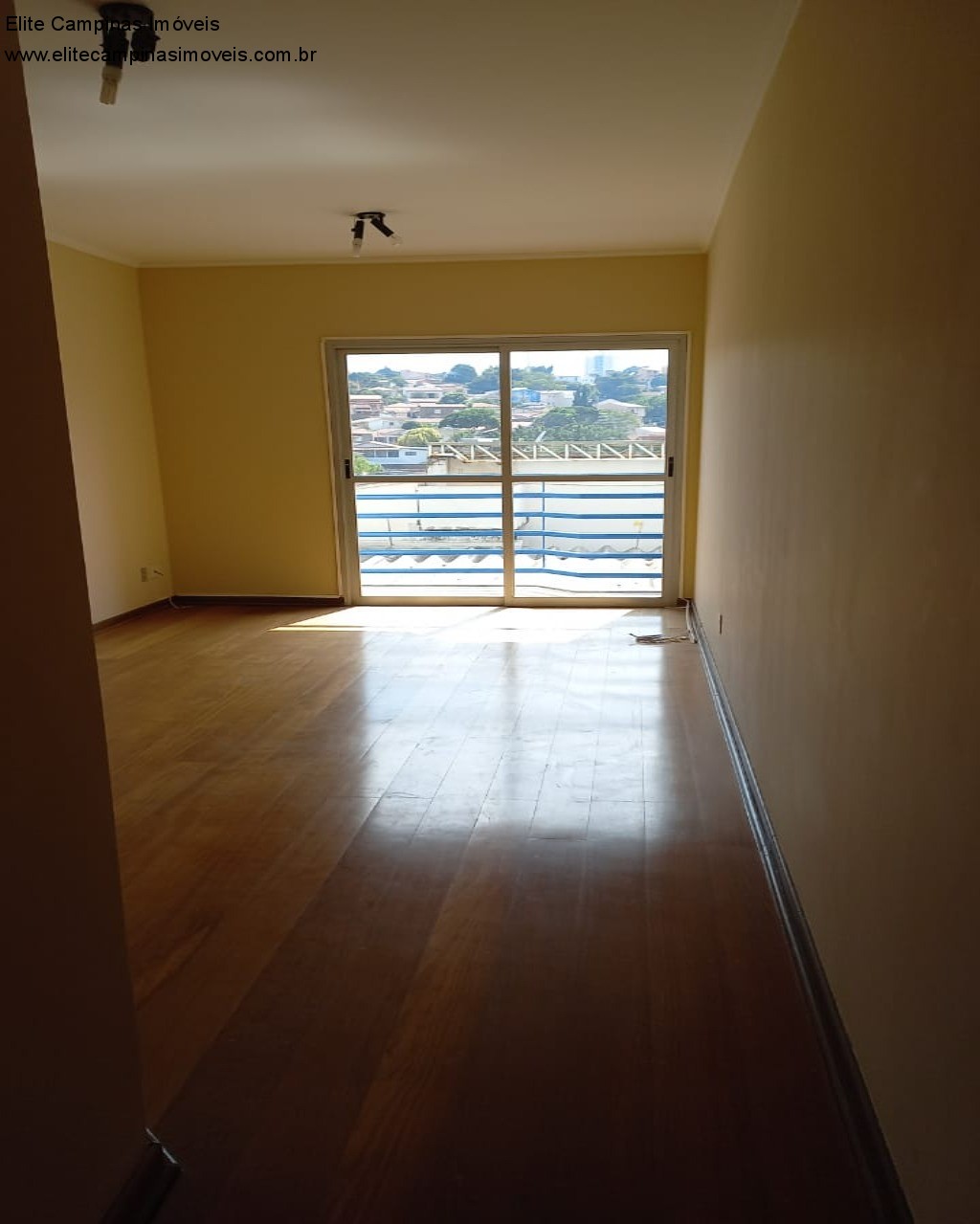 Apartamento à venda com 2 quartos, 65m² - Foto 1