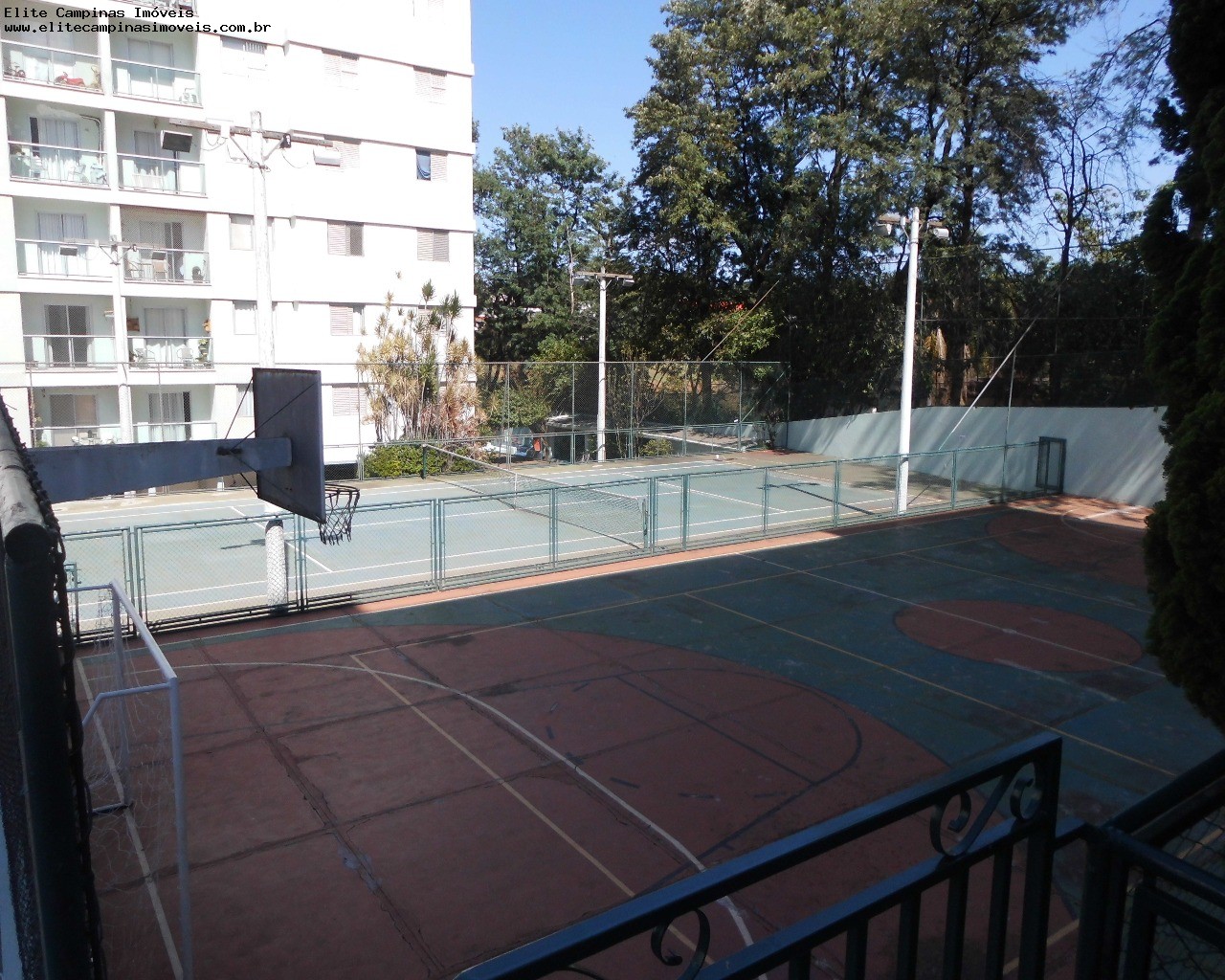 Apartamento à venda com 3 quartos, 97m² - Foto 2