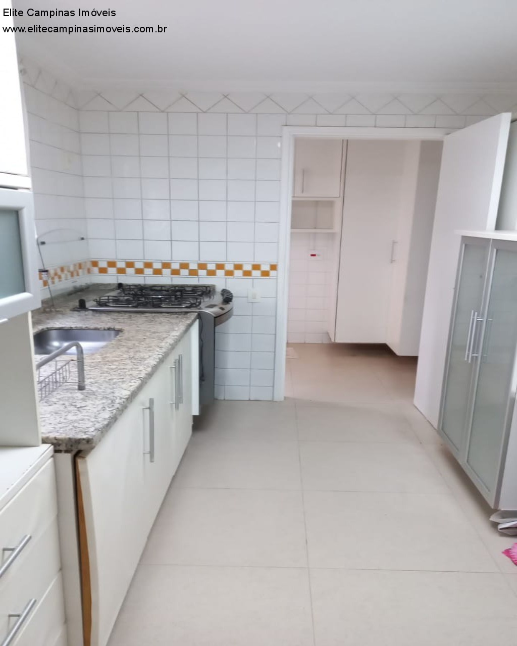 Casa de Condomínio à venda com 3 quartos, 250m² - Foto 26