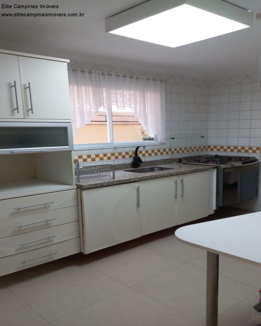 Casa de Condomínio à venda com 3 quartos, 250m² - Foto 25