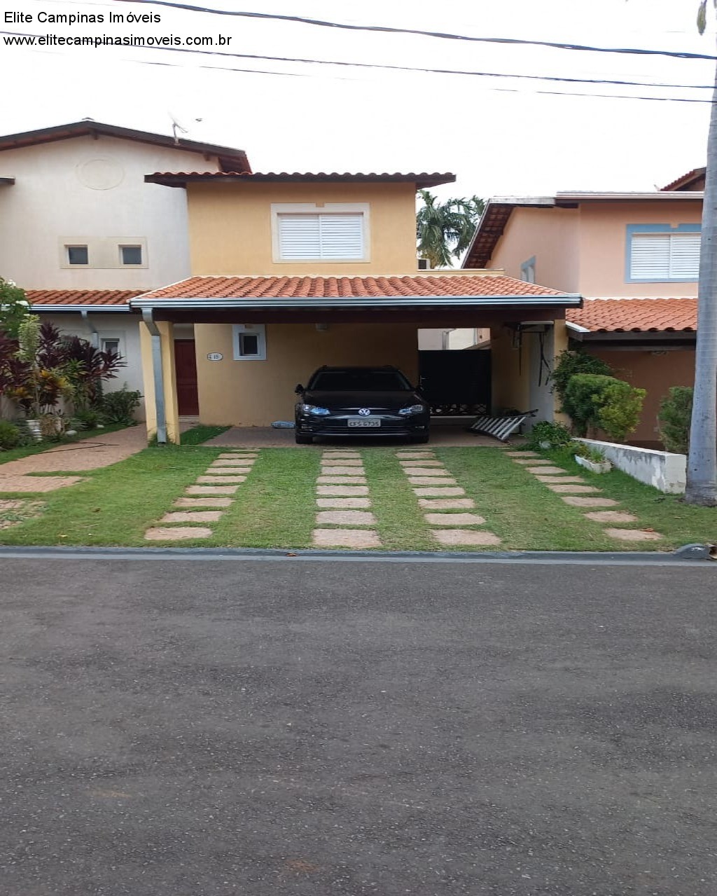 Casa de Condomínio à venda com 3 quartos, 250m² - Foto 1