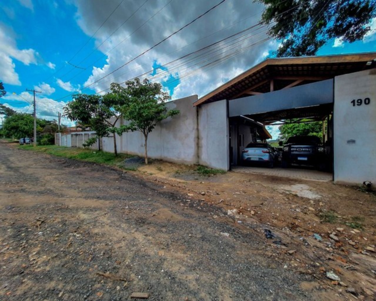 Fazenda à venda com 3 quartos, 1000m² - Foto 2