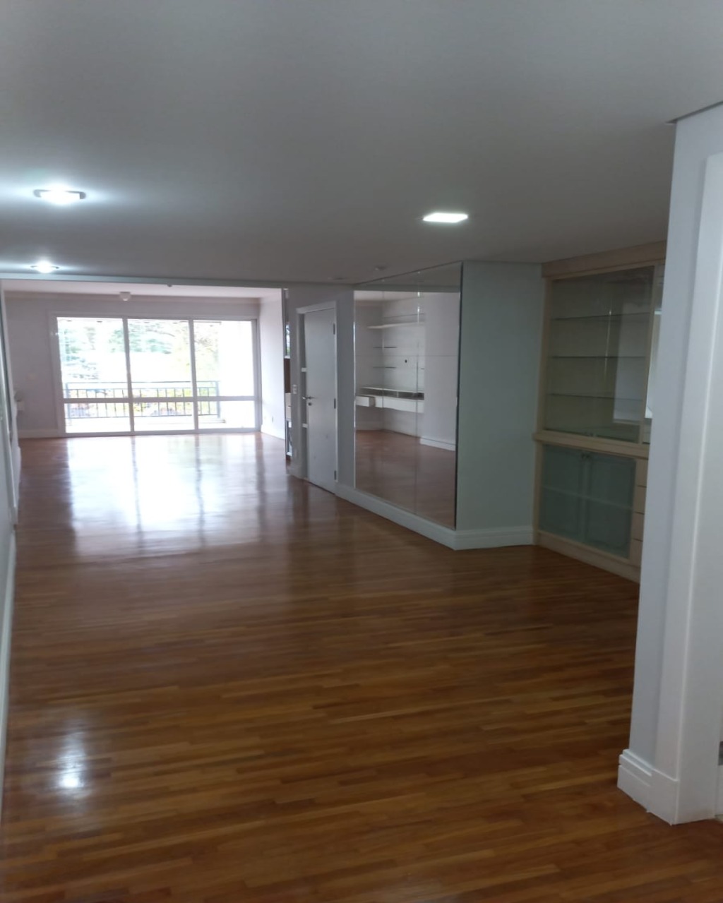 Apartamento à venda com 3 quartos, 138m² - Foto 6