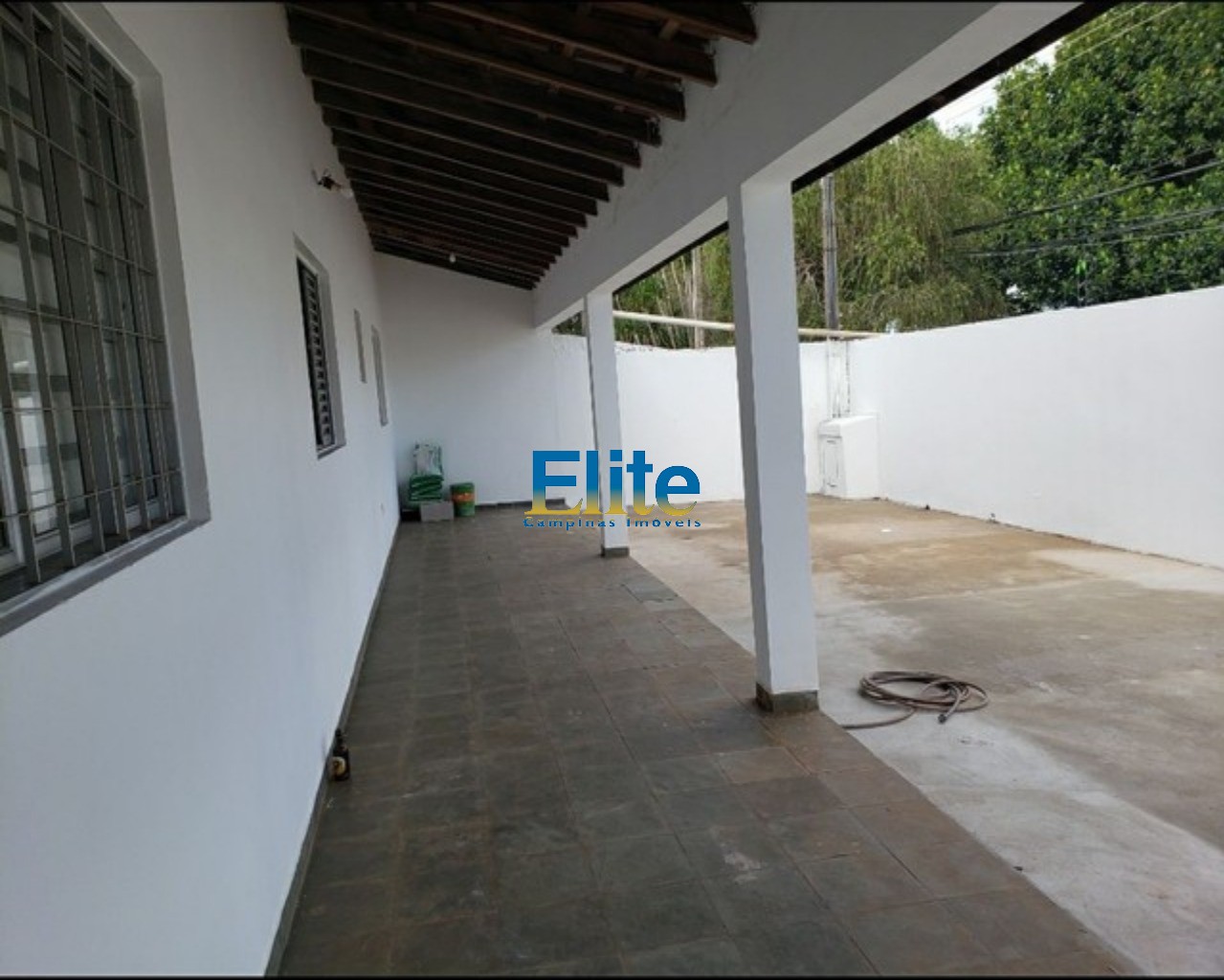 Casa à venda e aluguel com 6 quartos, 1000m² - Foto 9