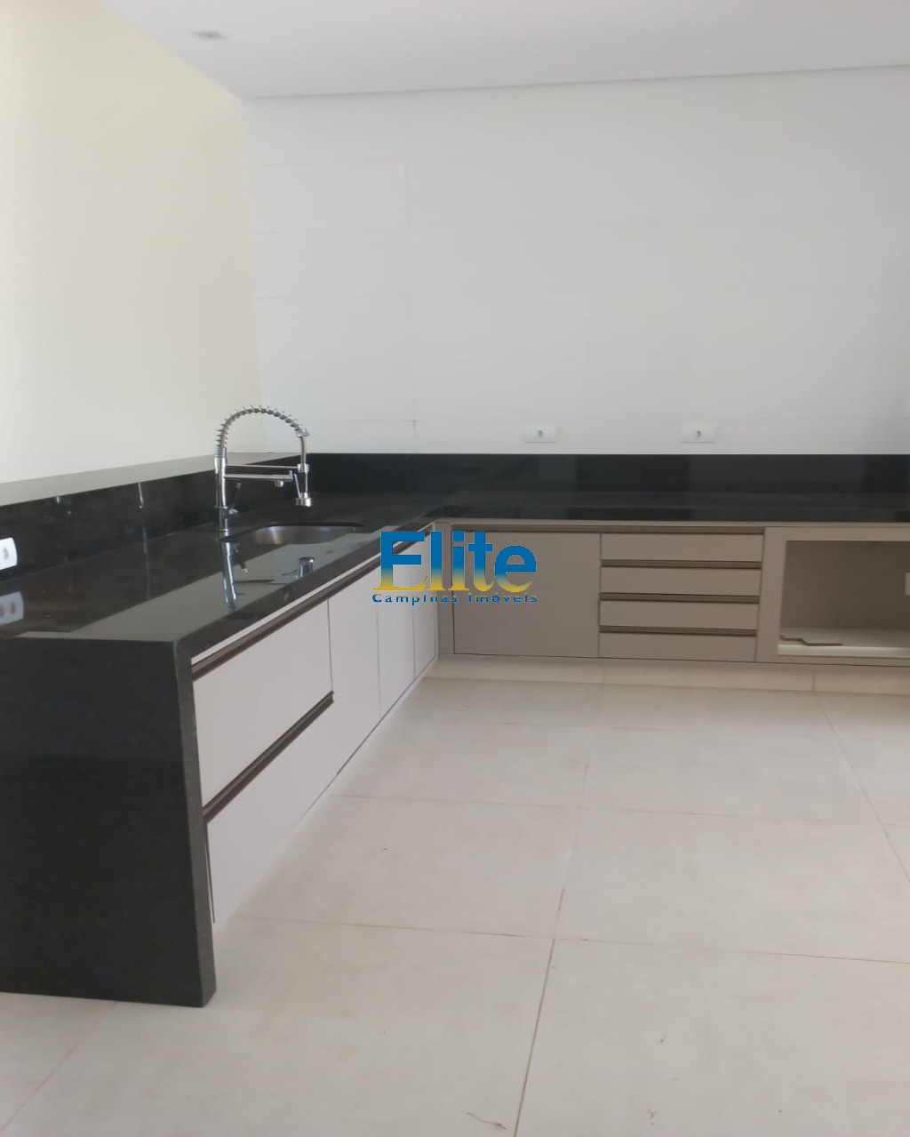 Casa de Condomínio à venda com 3 quartos, 250m² - Foto 10