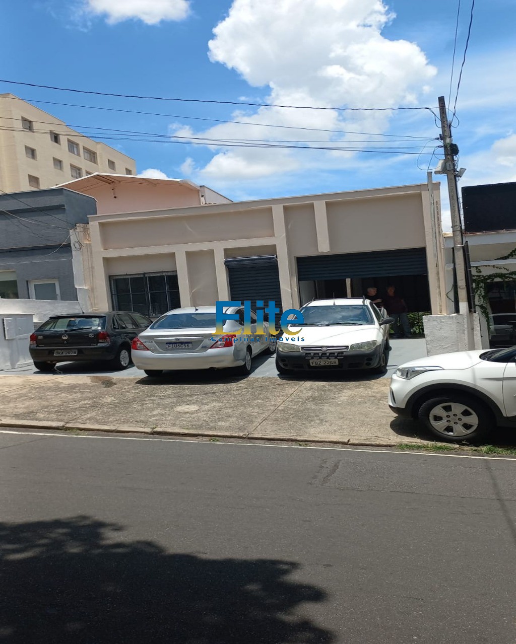 Prédio Inteiro à venda e aluguel, 300m² - Foto 1