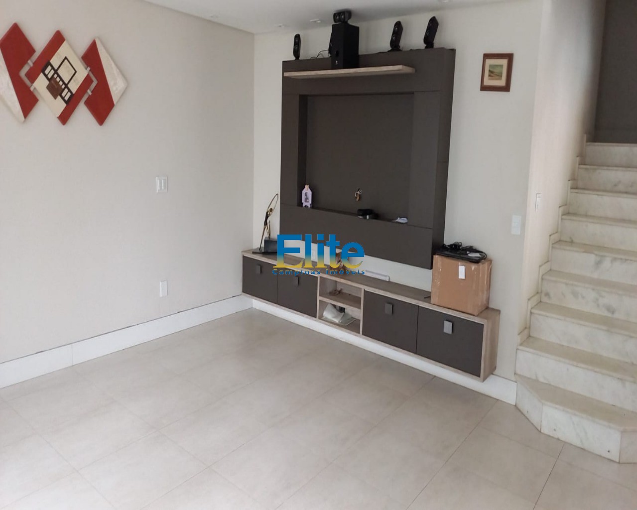 Casa à venda com 3 quartos, 320m² - Foto 3