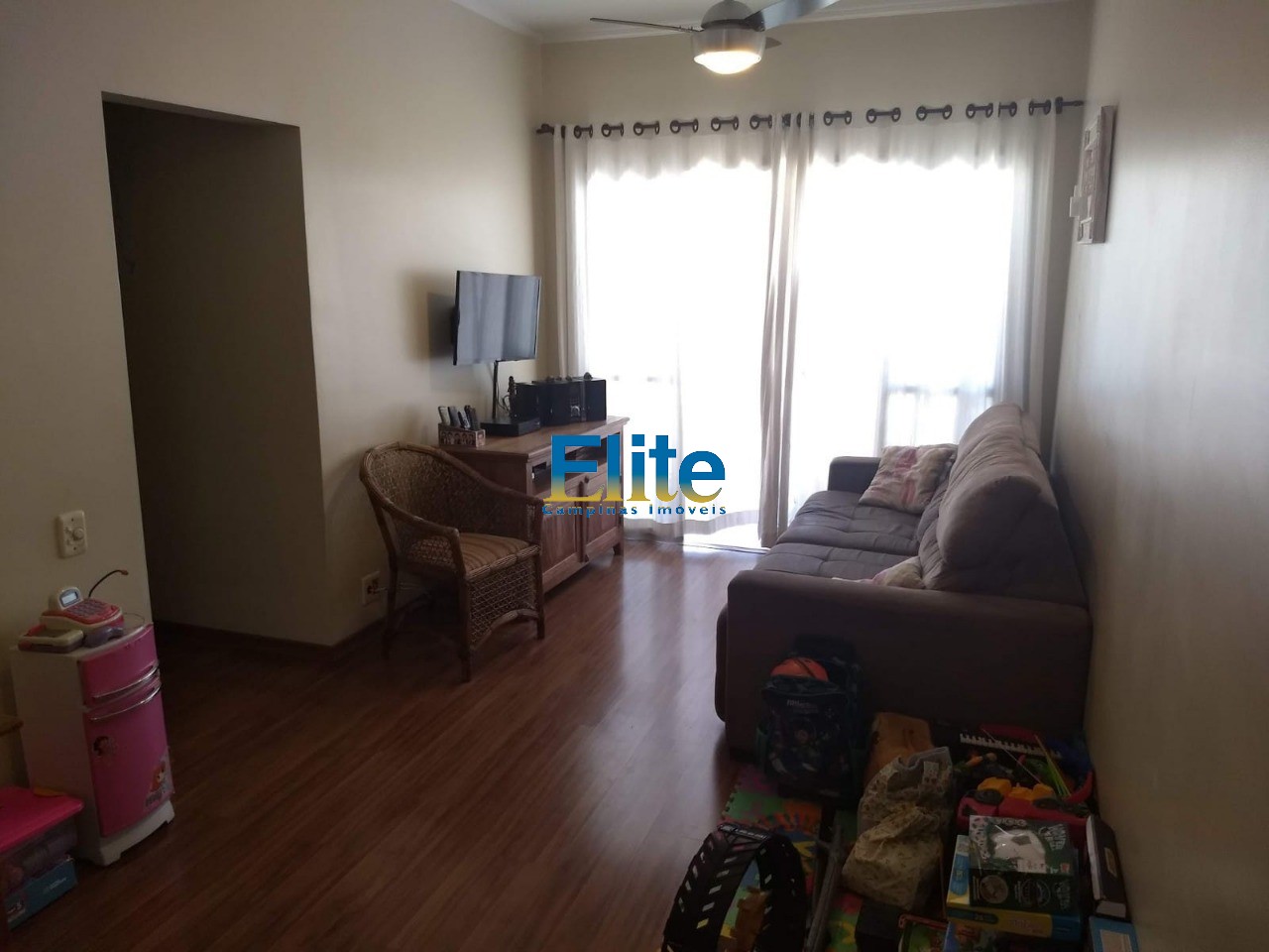 Apartamento à venda com 3 quartos, 75m² - Foto 4