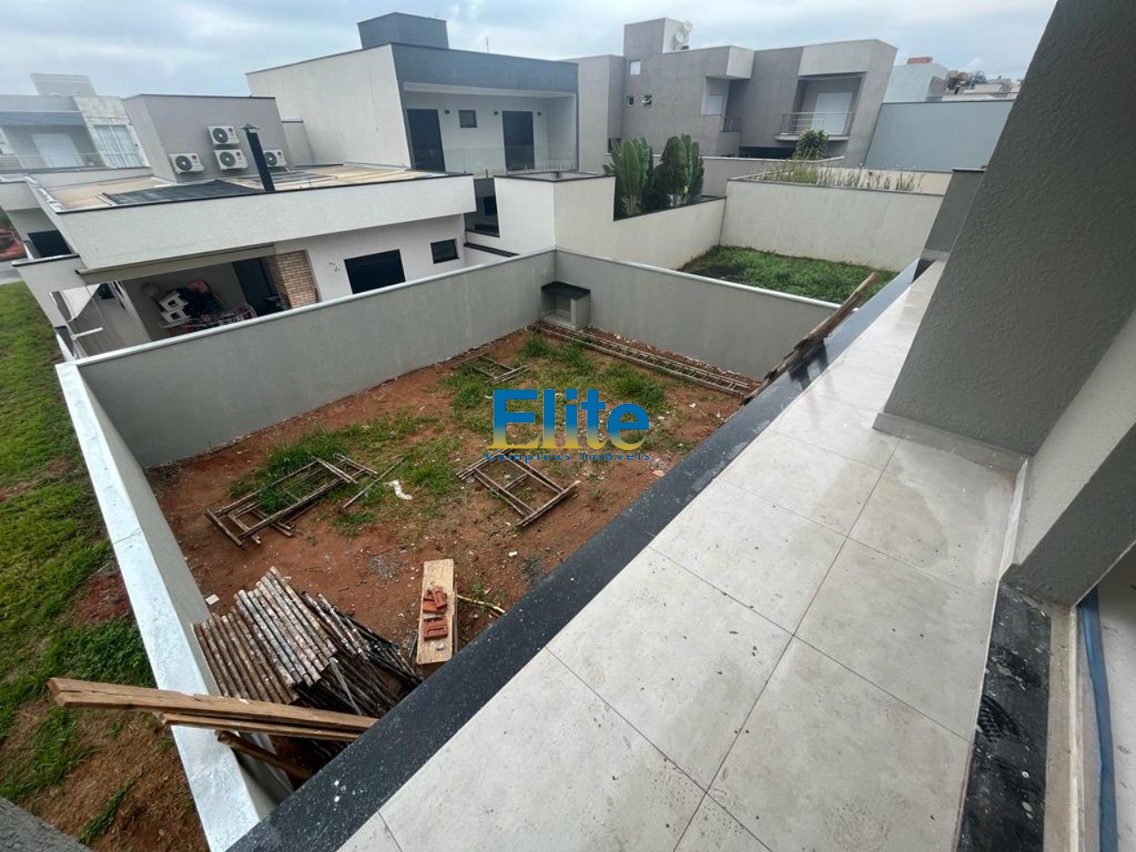 Casa de Condomínio à venda com 3 quartos, 250m² - Foto 13