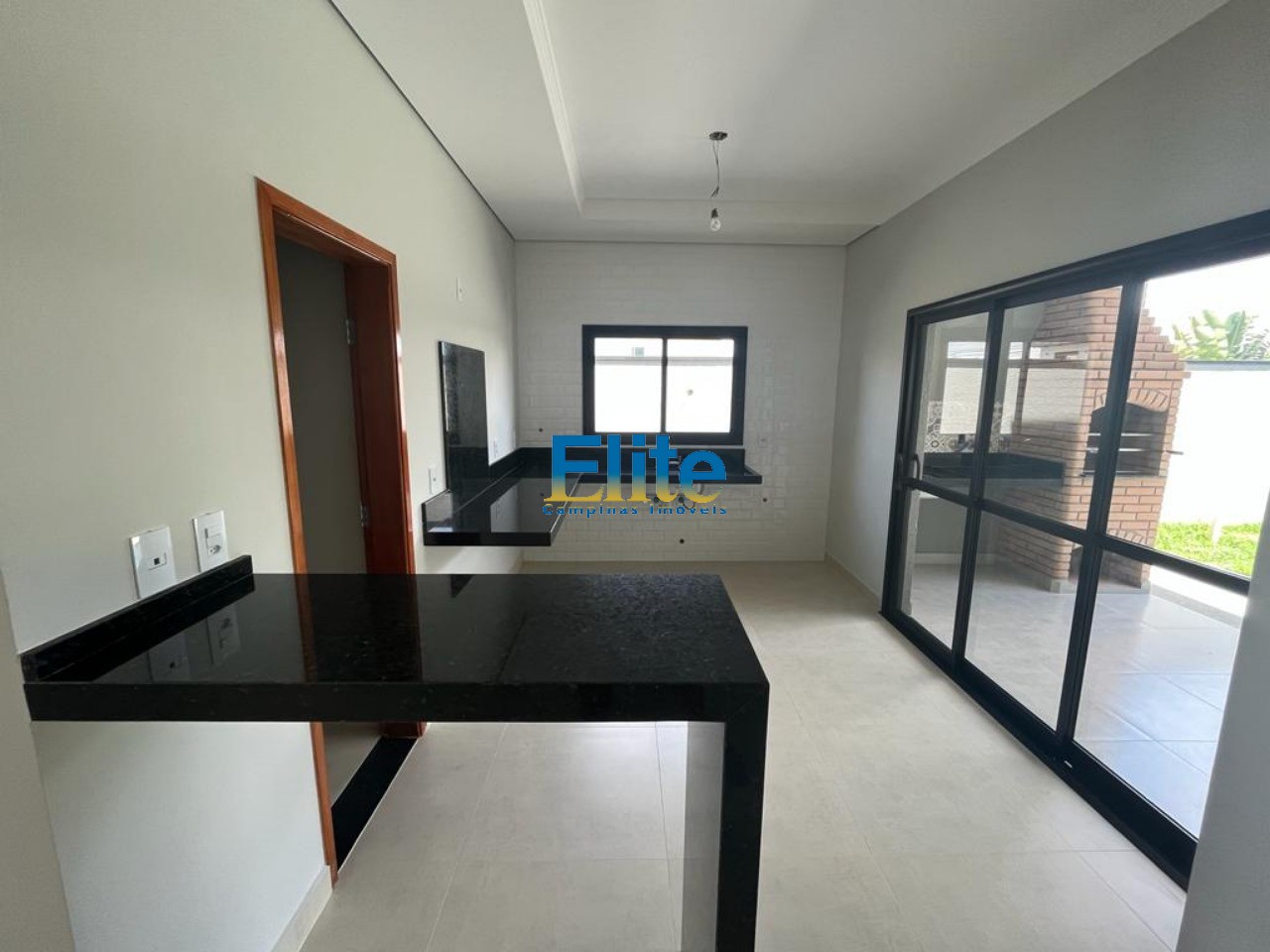 Casa de Condomínio à venda com 3 quartos, 250m² - Foto 6