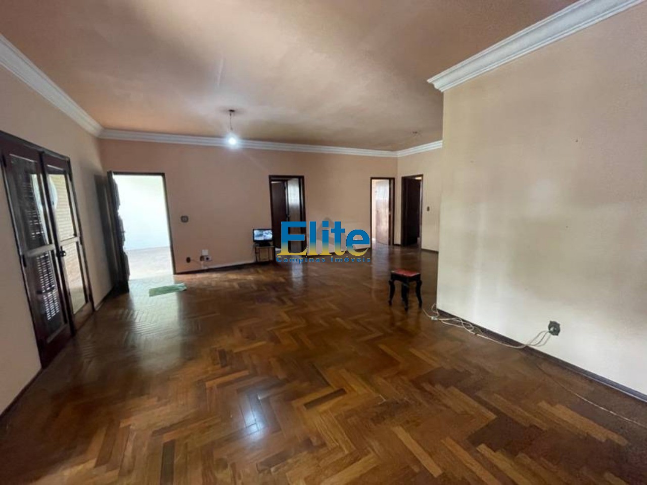 Casa à venda com 4 quartos, 400m² - Foto 5