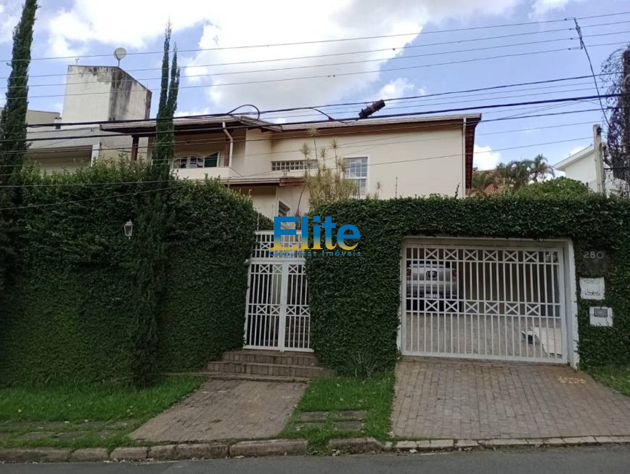 Sobrado à venda com 4 quartos, 350m² - Foto 1