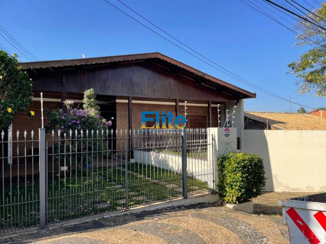 Casa à venda com 4 quartos, 400m² - Foto 2