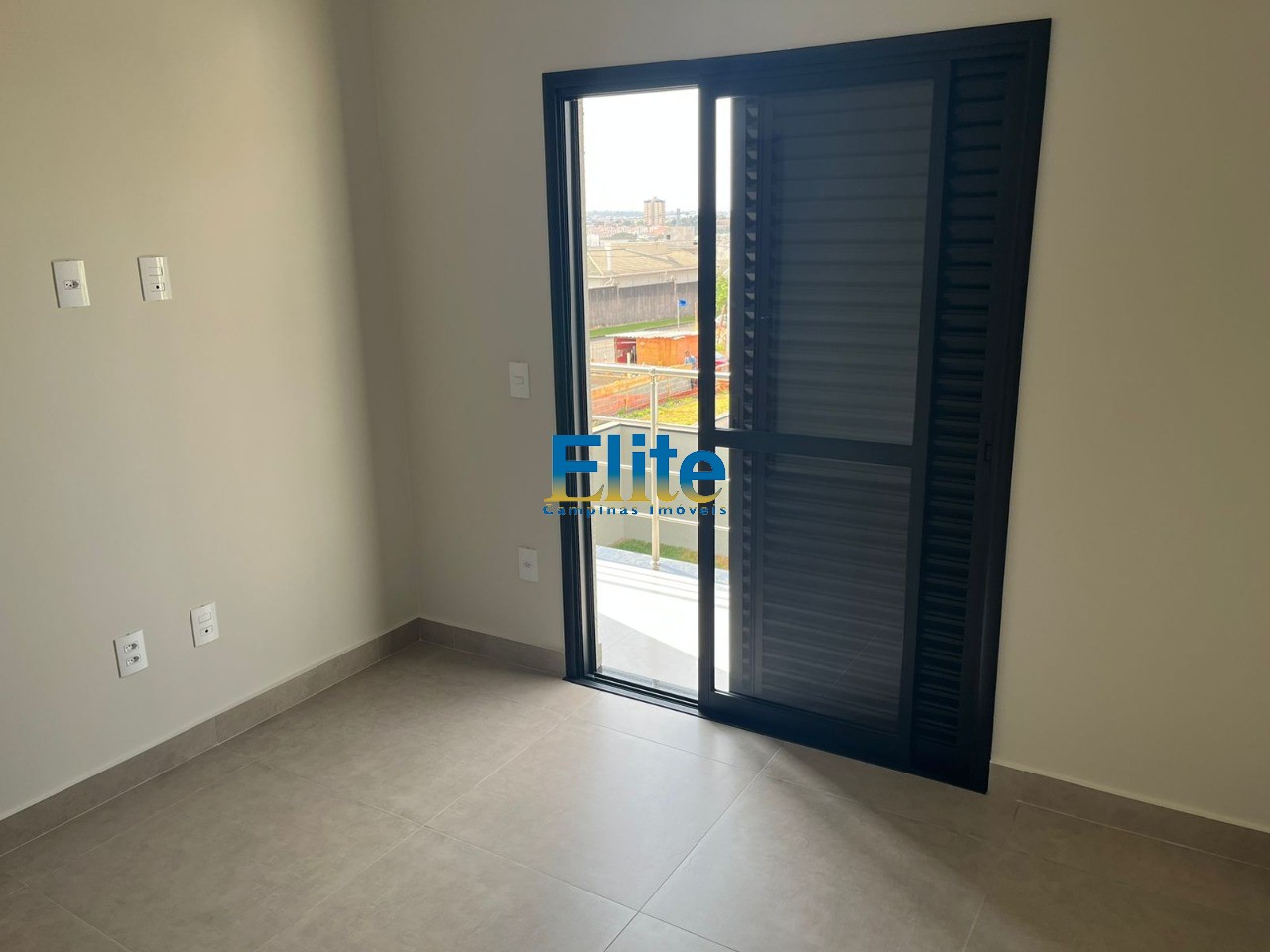 Casa de Condomínio à venda com 3 quartos, 250m² - Foto 10